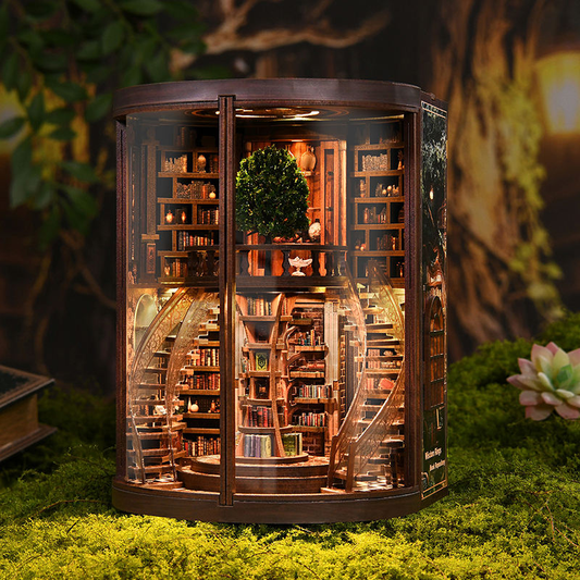 DIY-boekenplank en poppenhuis-miniatuurhuiskit met kleine houten puzzels, perfect voor creatieve knutselwerkjes en om op een plank te zette