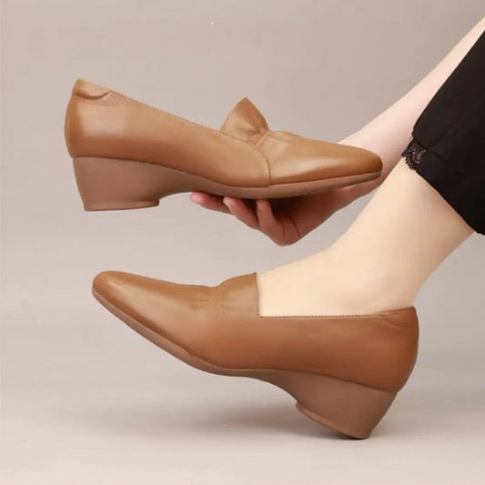 Vrouwen comfortabele schoenen met lage hak van synthetisch leer