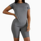 🔥Tijdelijke aanbieding – 2-delige set met sporttop en korte broek voor dames ✨ Mooie stijl en de hele dag comfort ✨