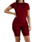 🔥Tijdelijke aanbieding – 2-delige set met sporttop en korte broek voor dames ✨ Mooie stijl en de hele dag comfort ✨